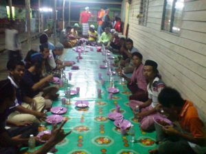 Ramadhan : Suasana More Di Kampung Ku 1